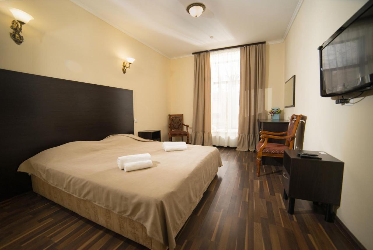 Alex Hotel Odessa Exterior foto